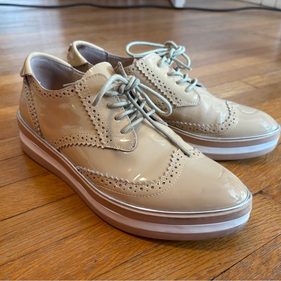 Elegant Tan Women's Brogues - Picture 5 of 10